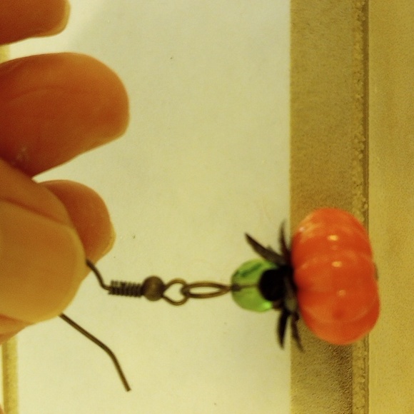 Halloween Pumpkin Earrings - Picture 2 of 3